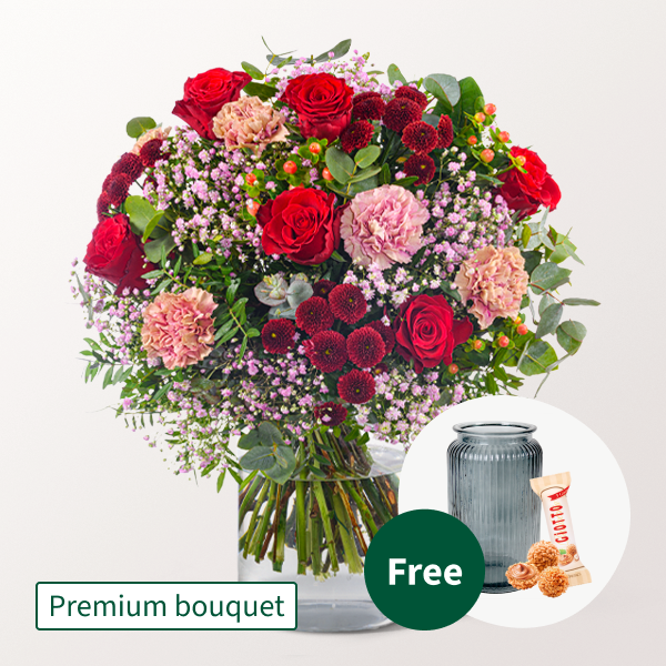 Premium Bouquet Liebesfeuer with Premium Vase & 3 Ferrero Giotto