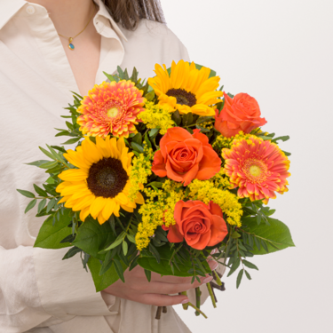 Blumenstrauß Sonnenbad mit Vase