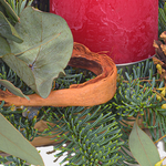 Arrangement Christmas Wood with 3 Ferrero Giotto