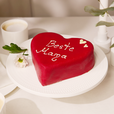 Strawberry heart cake „Beste Mama“