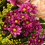 Flower Bouquet Sommerfreude with vase & 2 Ferrero Rocher