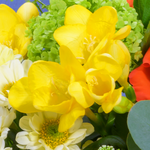 Flower Bouquet Frühlingswiese with vase & 3 Ferrero Giotto